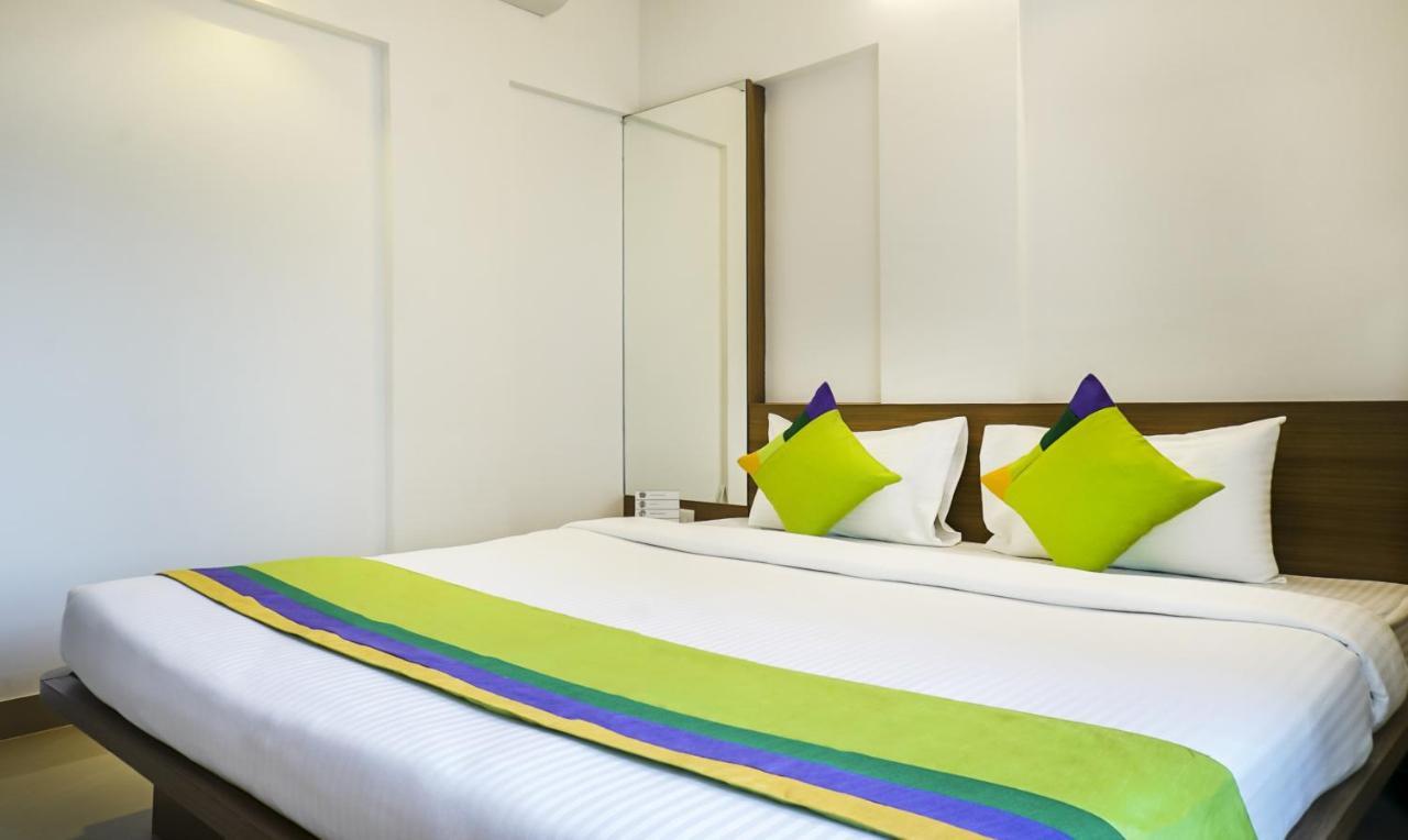 Treebo Luxe Suite, Shivaji Nagar Pune Exteriör bild